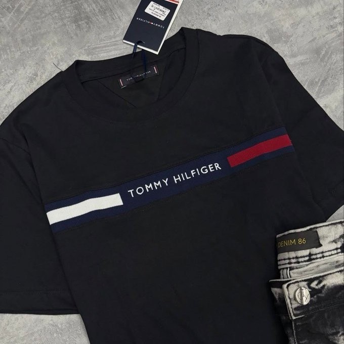 PEITA DA TOMMY NO PRECINHO