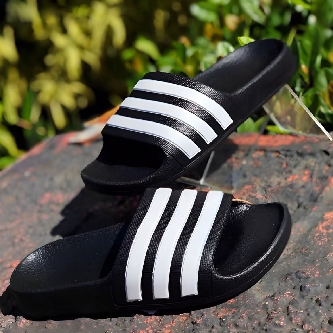 PREÇÃO NO CHINELO DA ADIDAS
