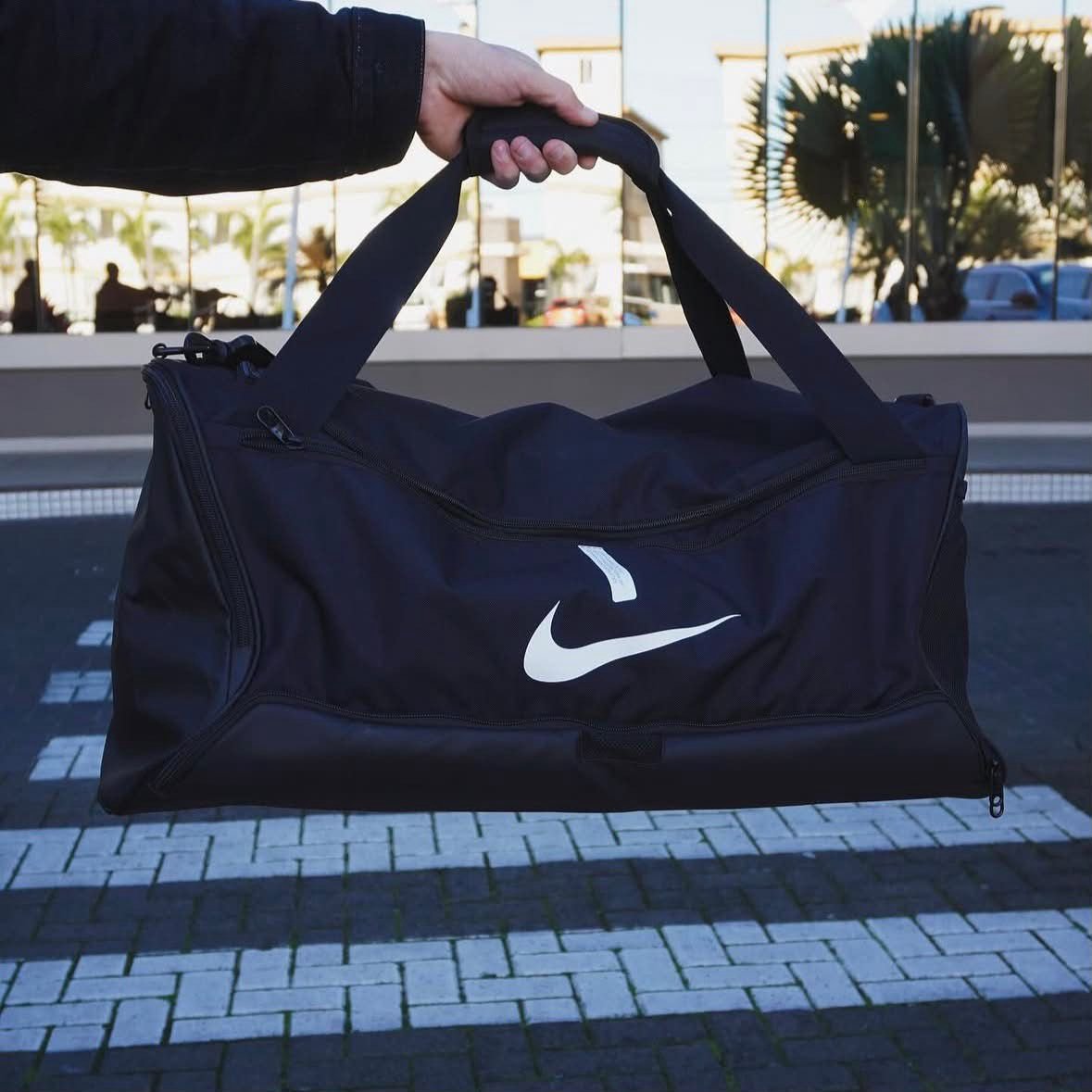 MALA GIGANTESCA DA NIKE