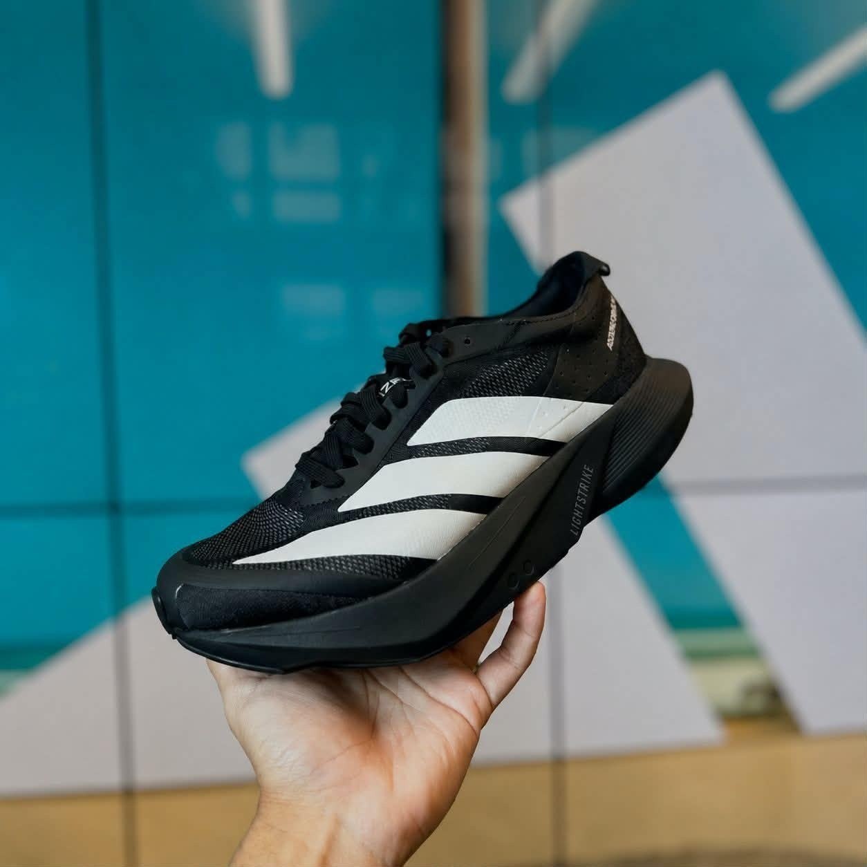ADIZERO É O GOAT DA CORRIDA