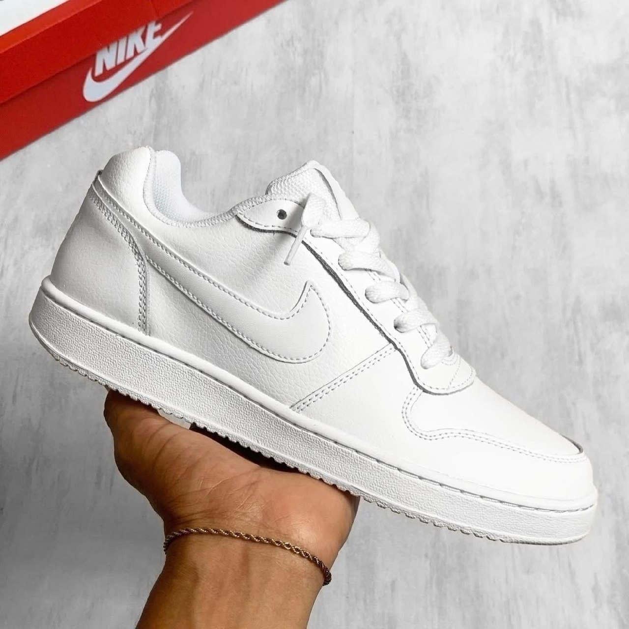 NIKE QUE COMBINA COM TUDO