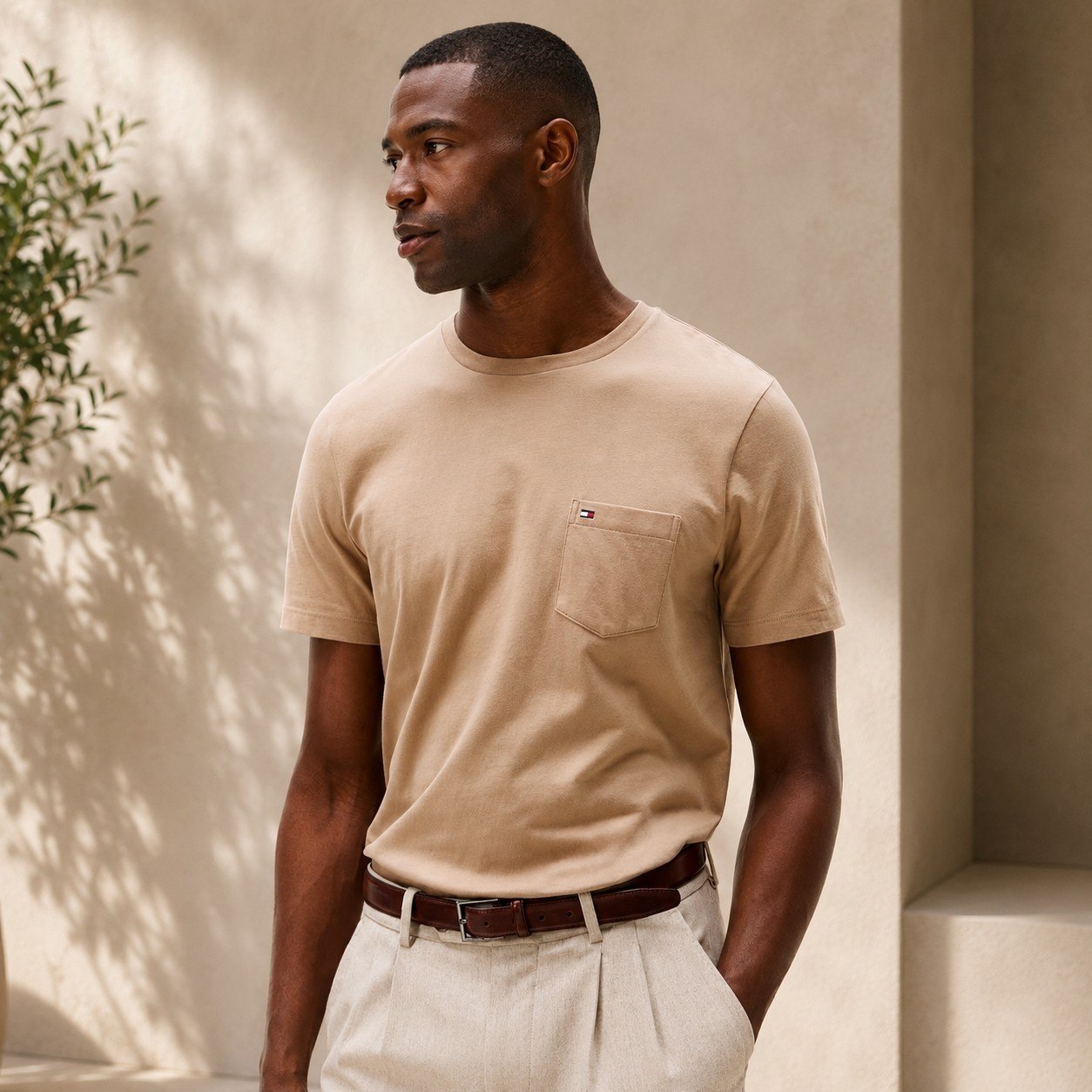 PREÇÃO NA CAMISA DA TOMMY
