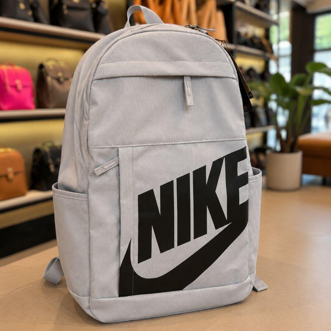 A NIKE SABE FAZER MOCHILA