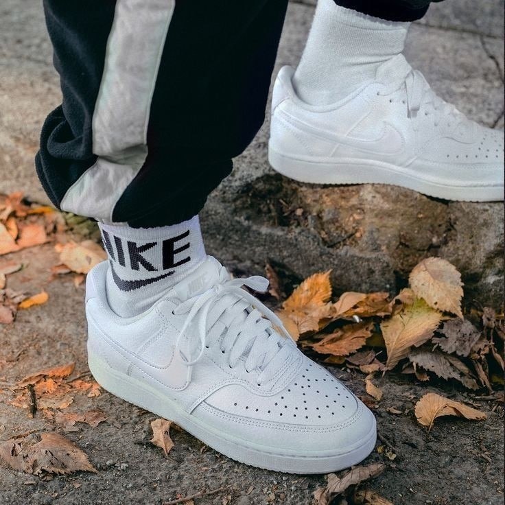 TRIPLE-WHITE DA NIKE