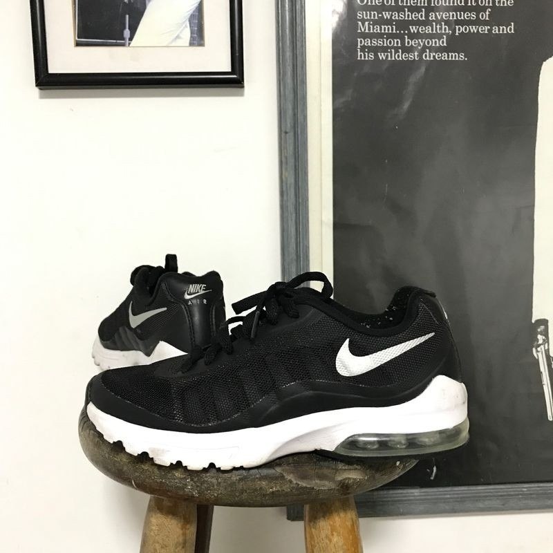 AIR MAX INVIGOR EM OUTRA COR